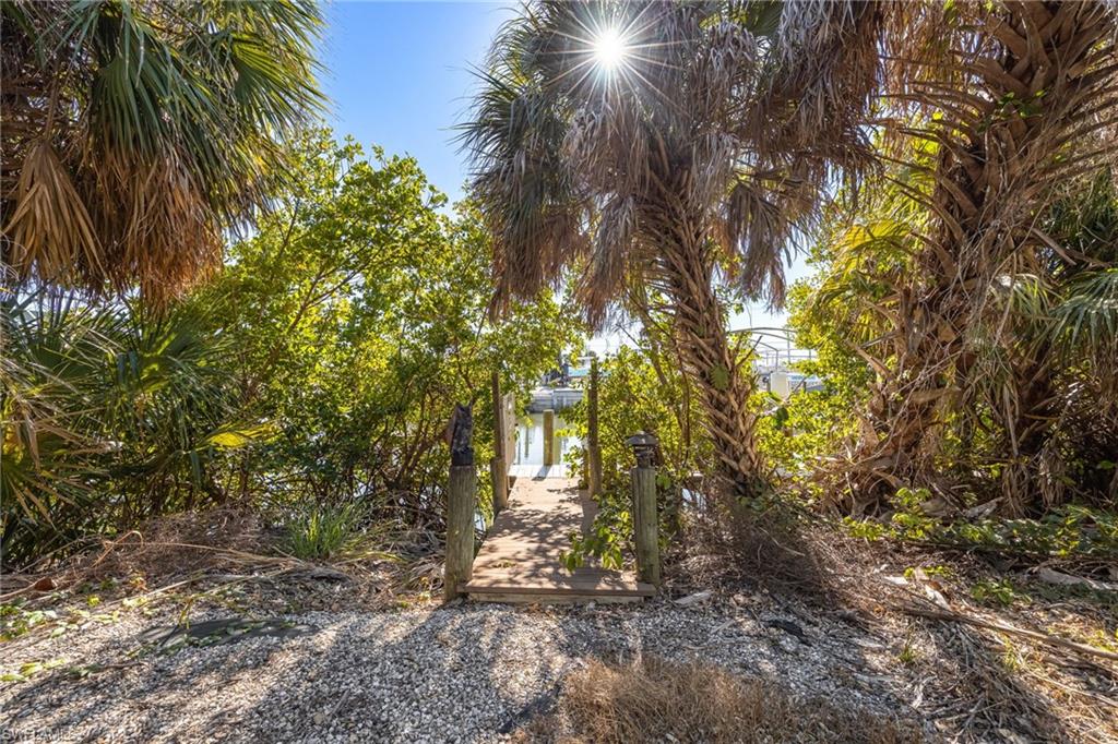 PALM TREE HARBORS - Residential