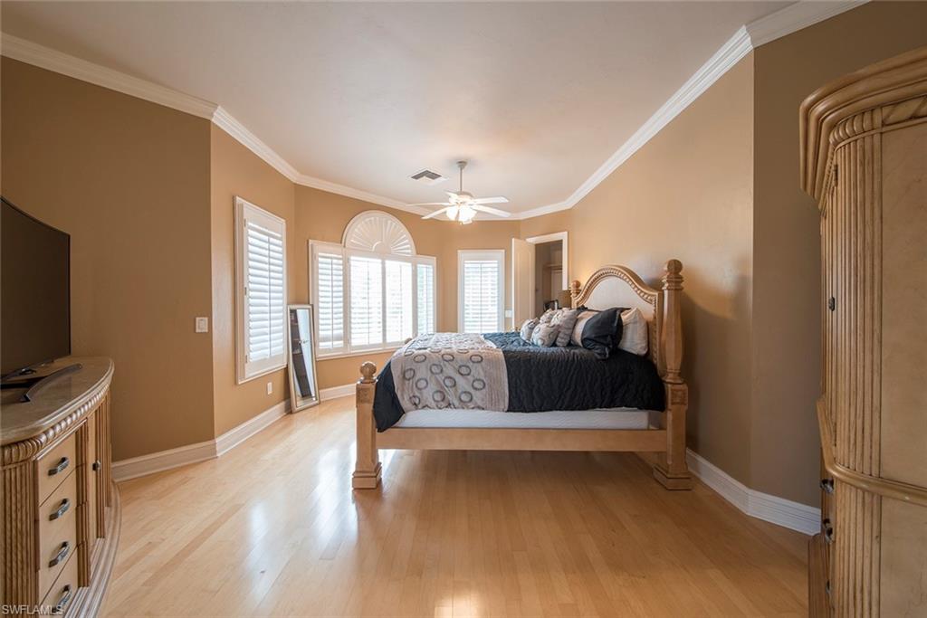 BAREFOOT BEACH - Residential