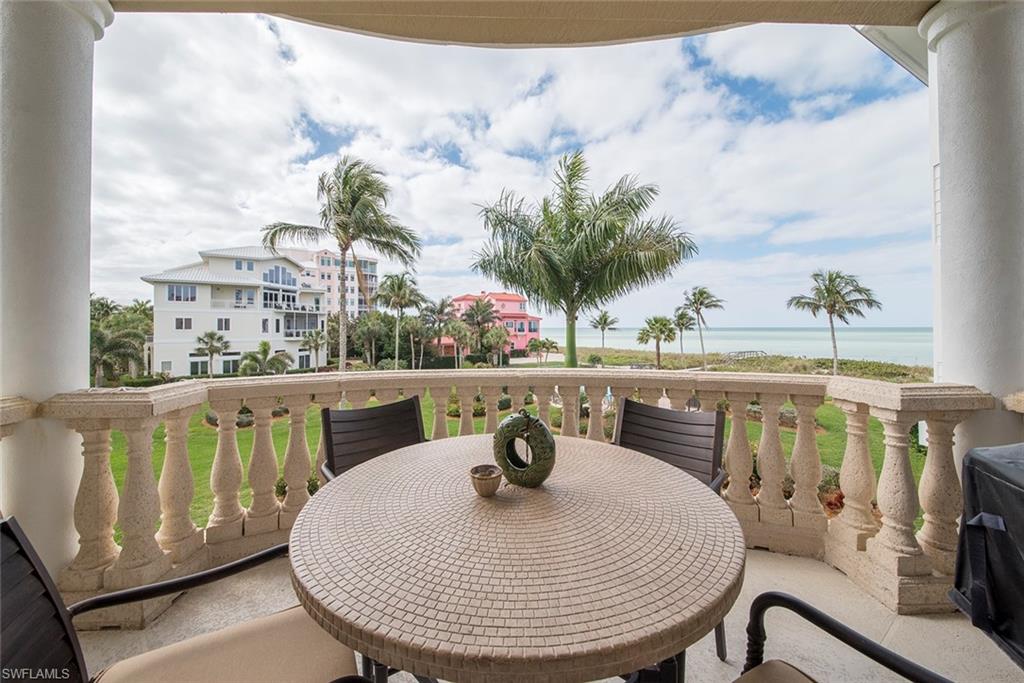 BAREFOOT BEACH - Residential