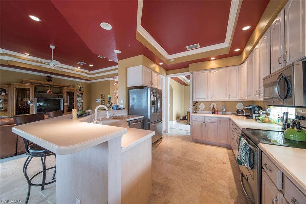 BAREFOOT BEACH - Residential