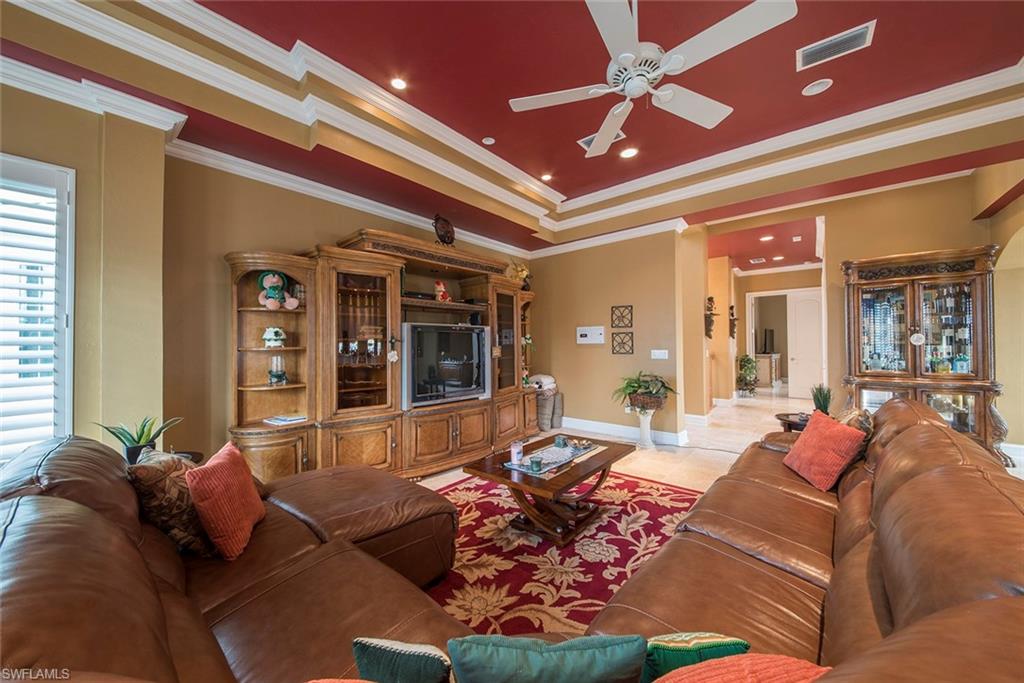 BAREFOOT BEACH - Residential