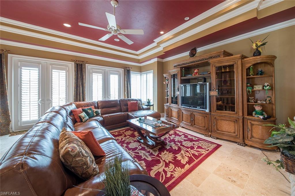 BAREFOOT BEACH - Residential