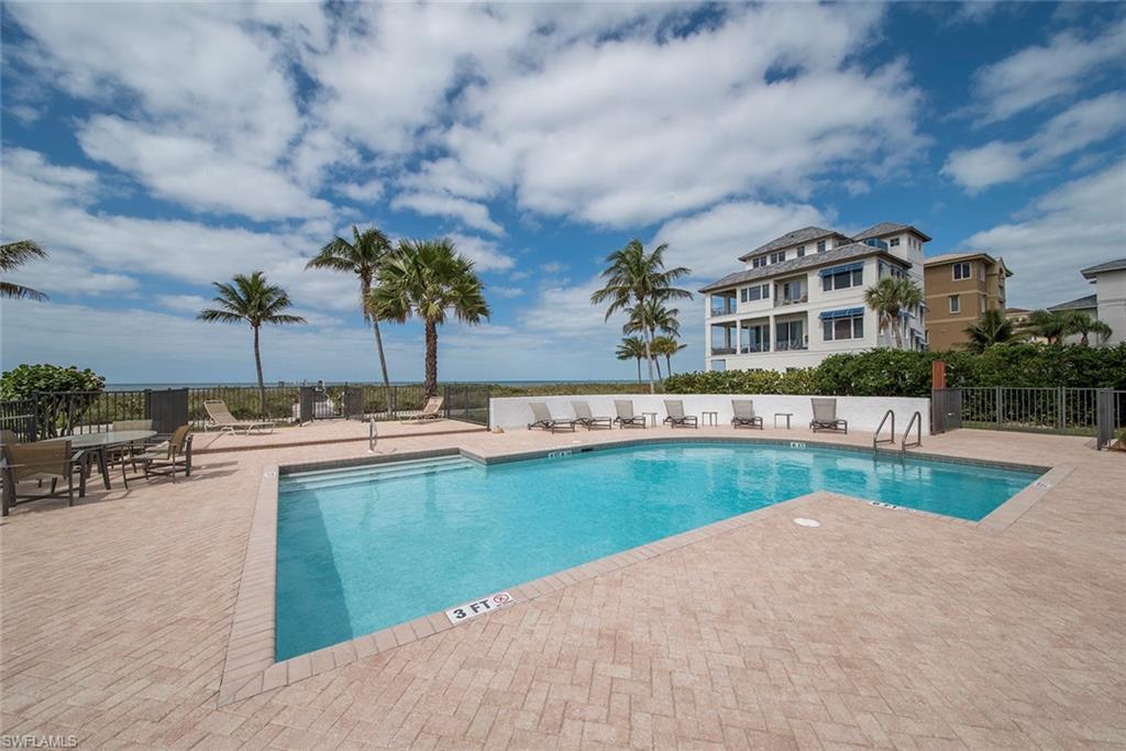 BAREFOOT BEACH - Residential