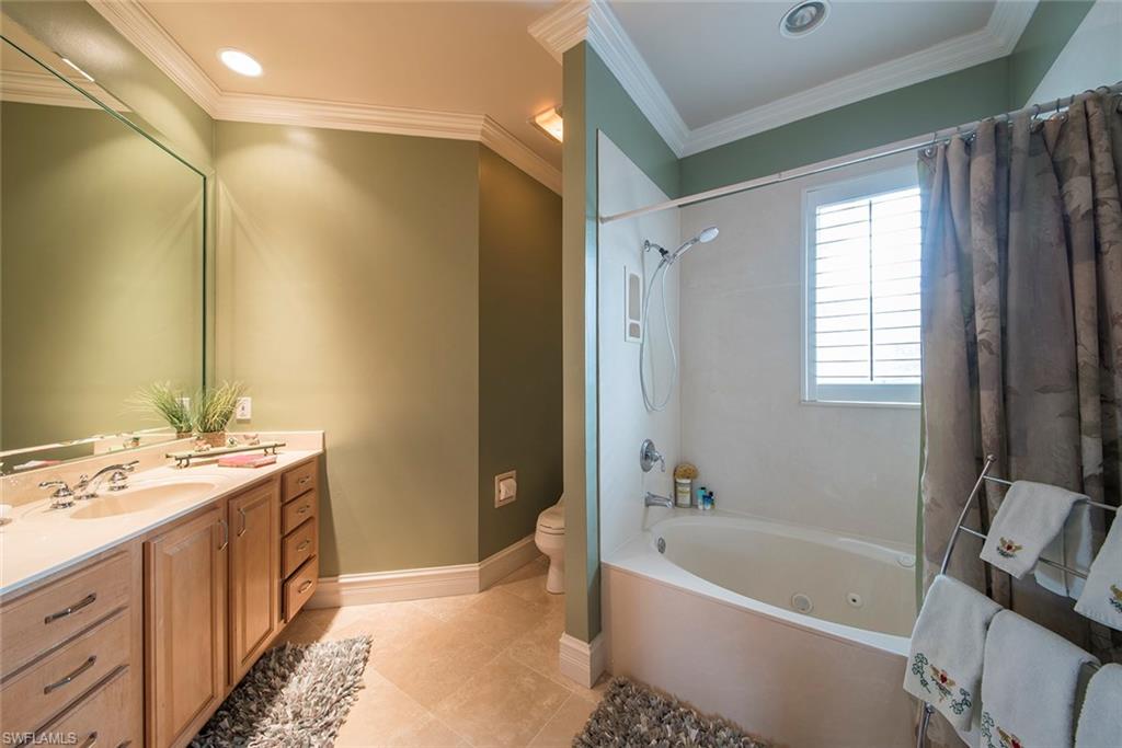 BAREFOOT BEACH - Residential