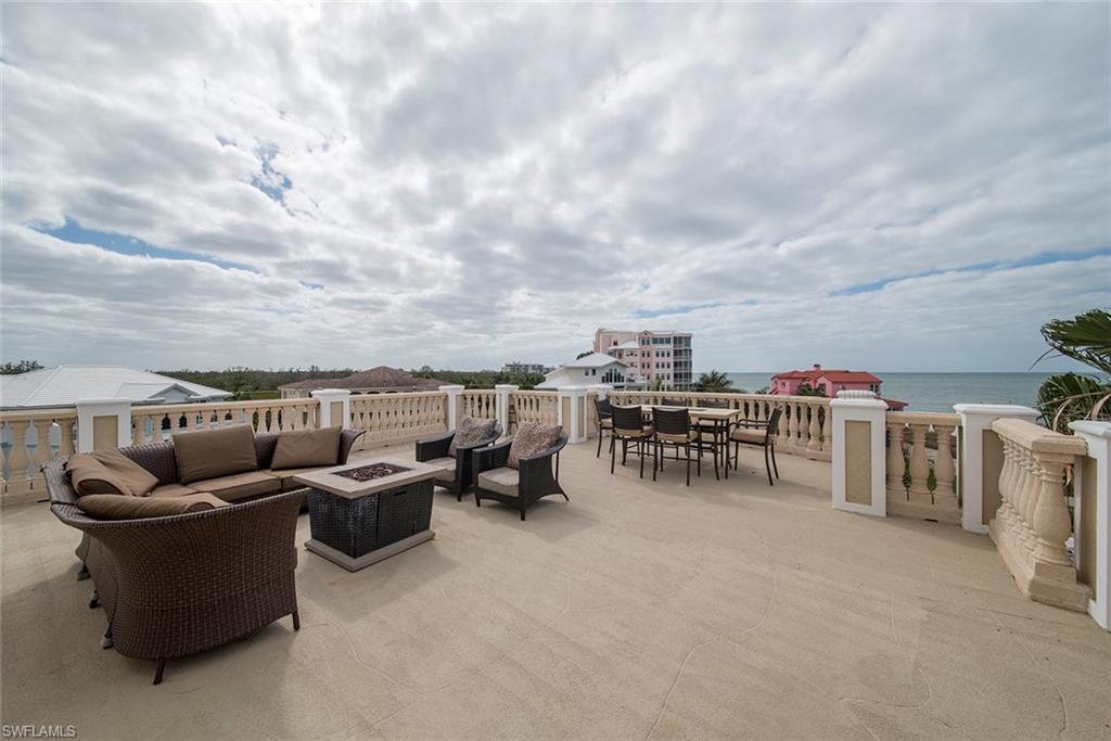 BAREFOOT BEACH - Residential