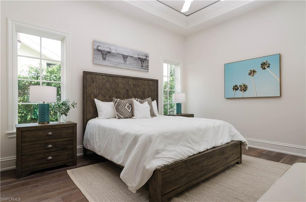 MOORINGS - Residential