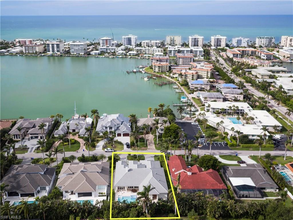 MOORINGS - Residential