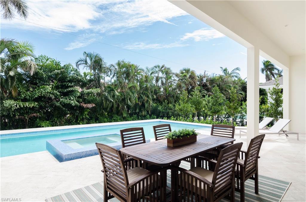 MOORINGS - Residential