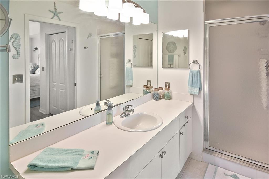 LAKESIDE GREEN - Residential