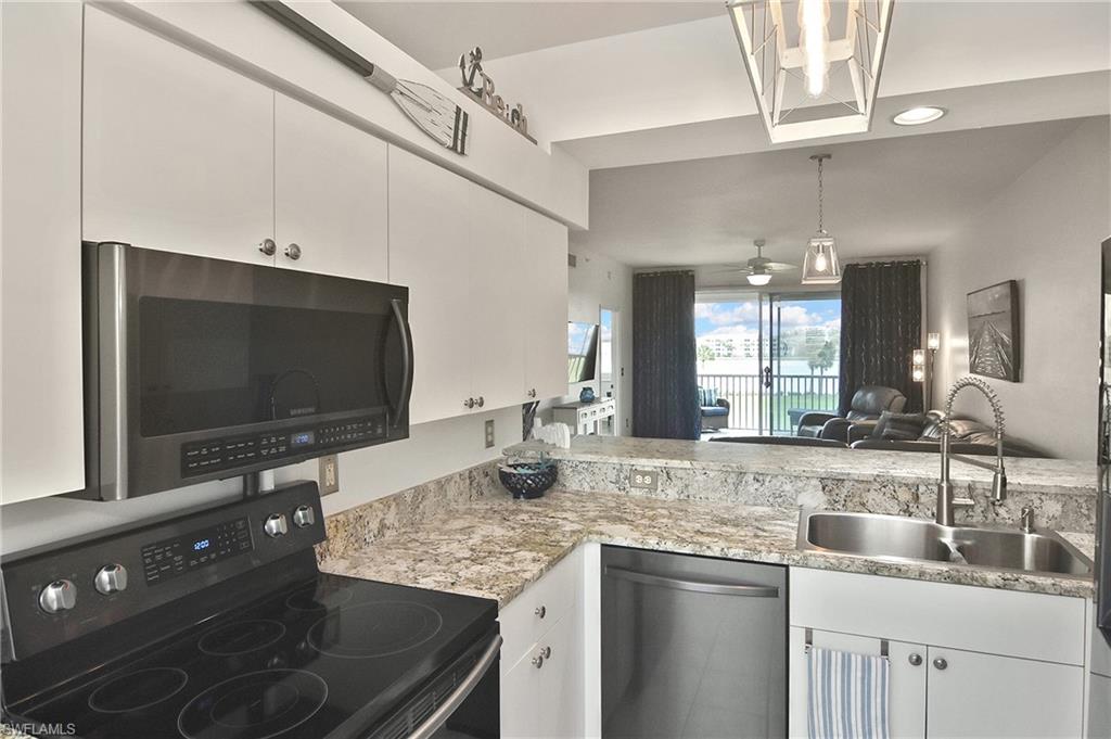 LAKESIDE GREEN - Residential