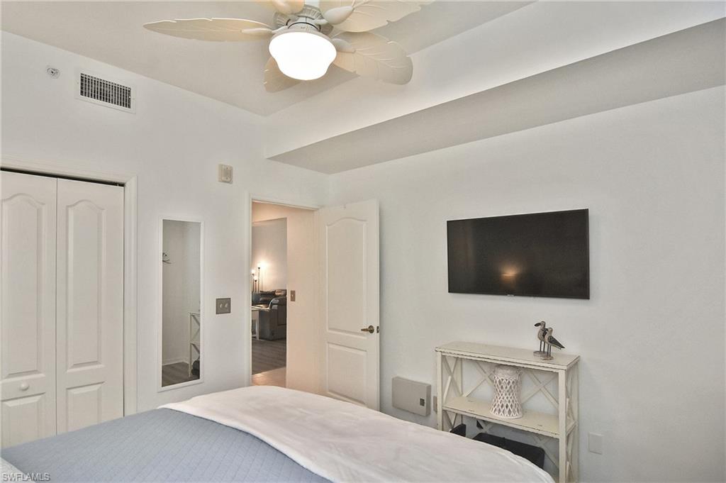 LAKESIDE GREEN - Residential