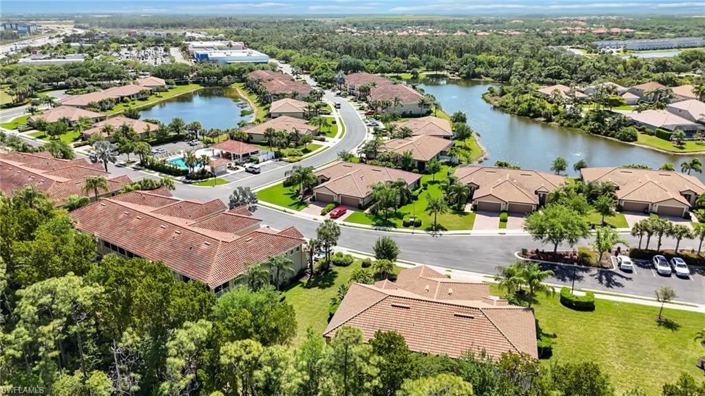 WHISPERING PALMS - Residential