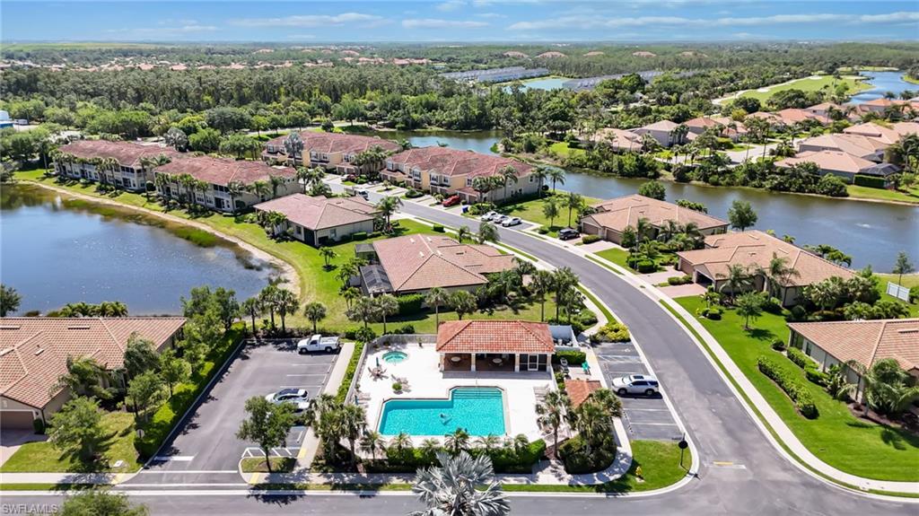 WHISPERING PALMS - Residential