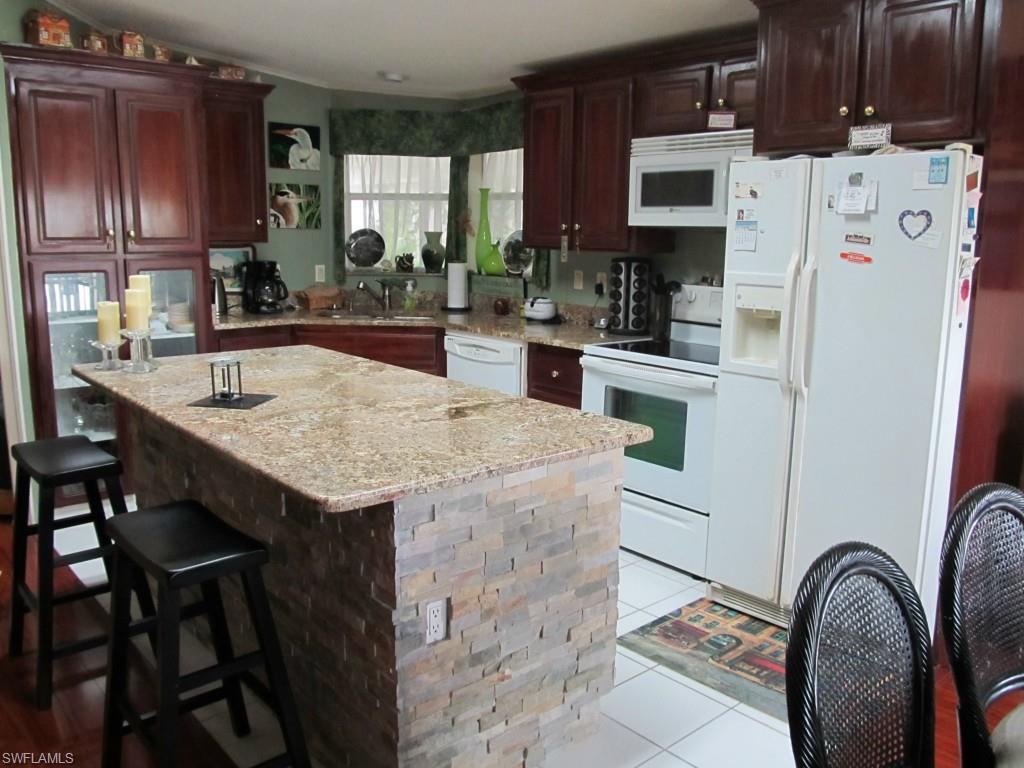 BAYSIDE ESTATES - Residential