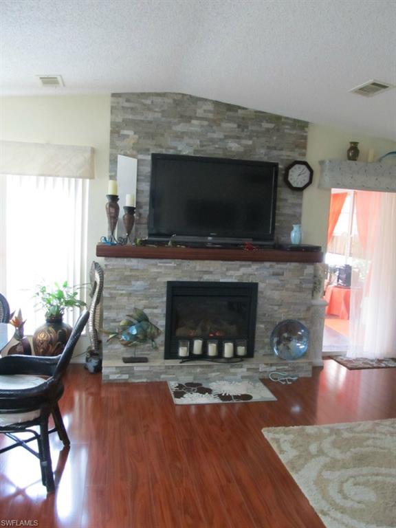 BAYSIDE ESTATES - Residential