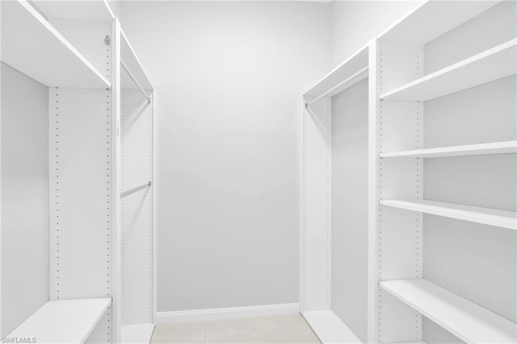 ISLAND WALK - Residential