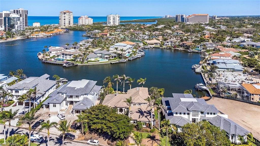 PARK SHORE - Residential