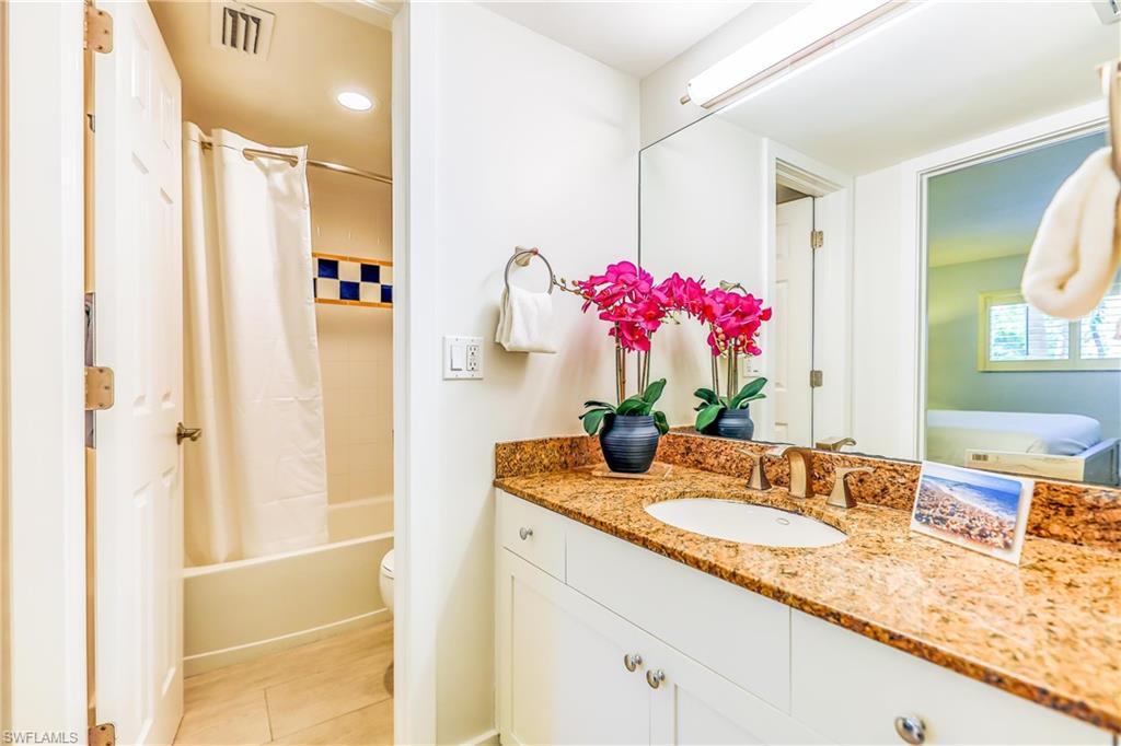 TENNIS VILLAS - Residential