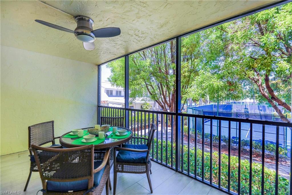 TENNIS VILLAS - Residential