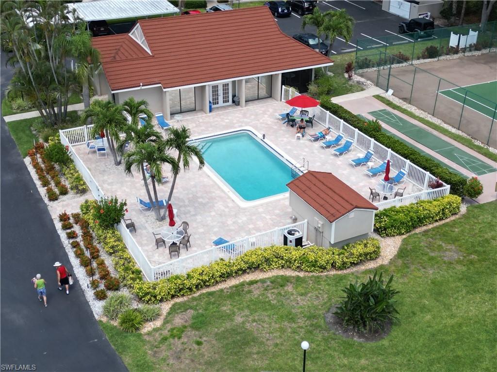 VILLAGES - Residential