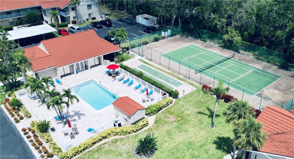 VILLAGES - Residential