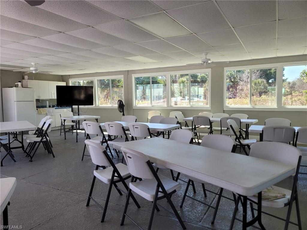 FAIRWAYS CONDO III - Residential Lease