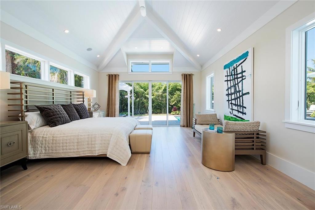 MOORINGS - Residential