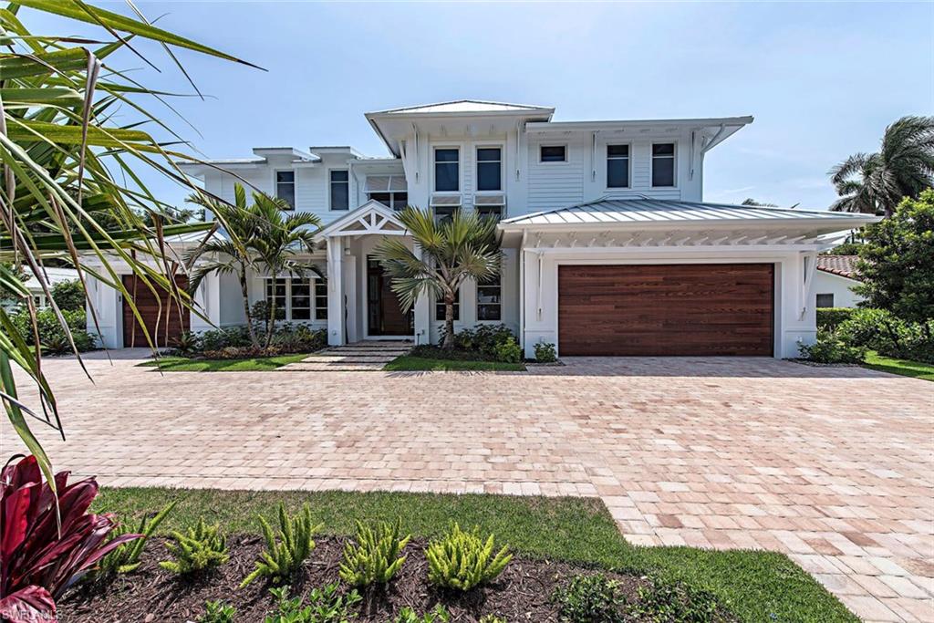 MOORINGS - Residential