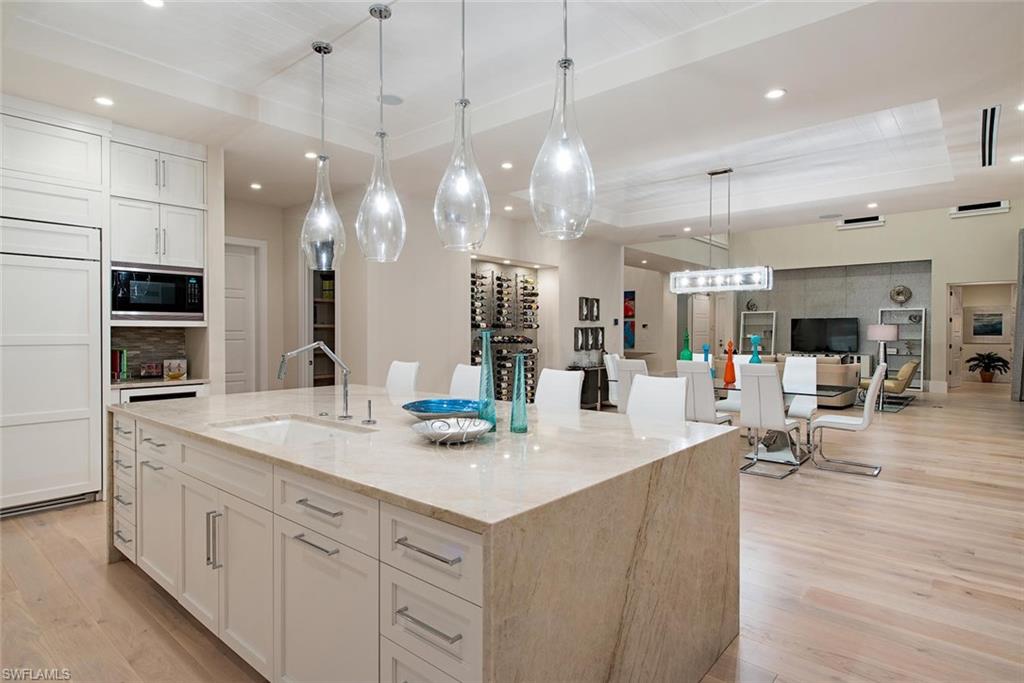 MOORINGS - Residential