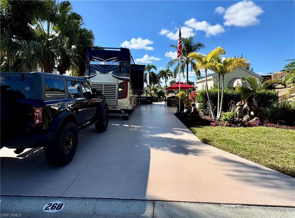 RIVERBEND MOTORCOACH RESORT - Land