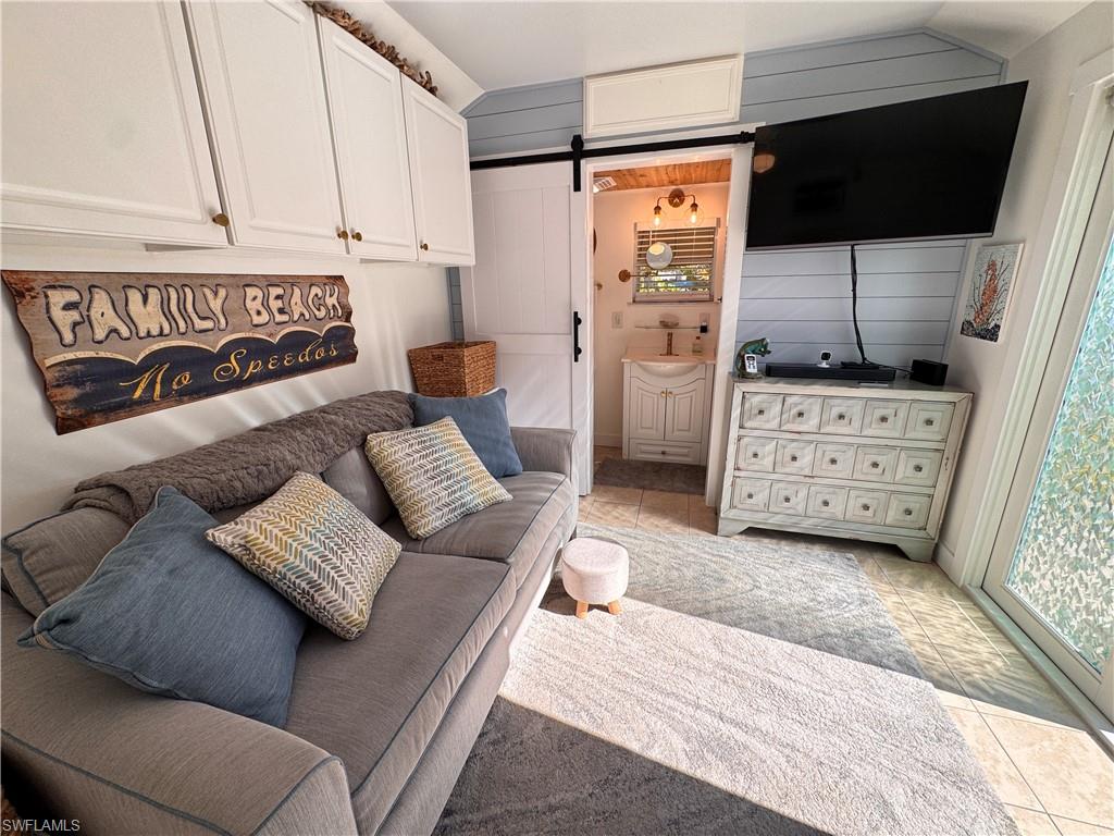 RIVERBEND MOTORCOACH RESORT - Land