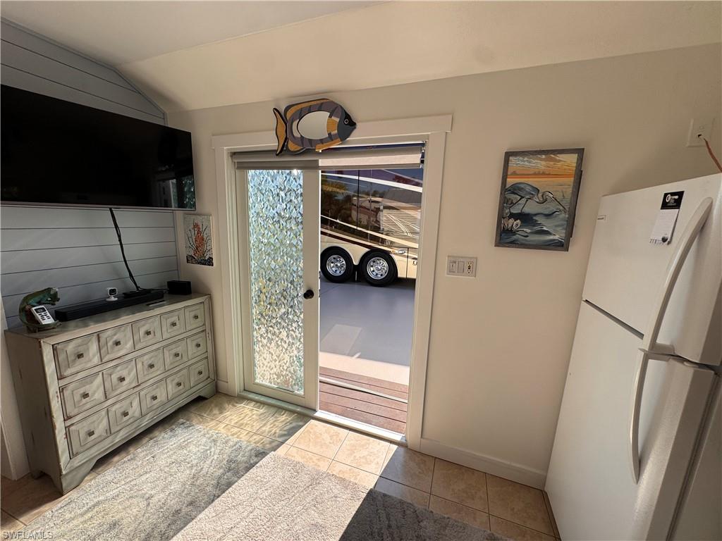 RIVERBEND MOTORCOACH RESORT - Land