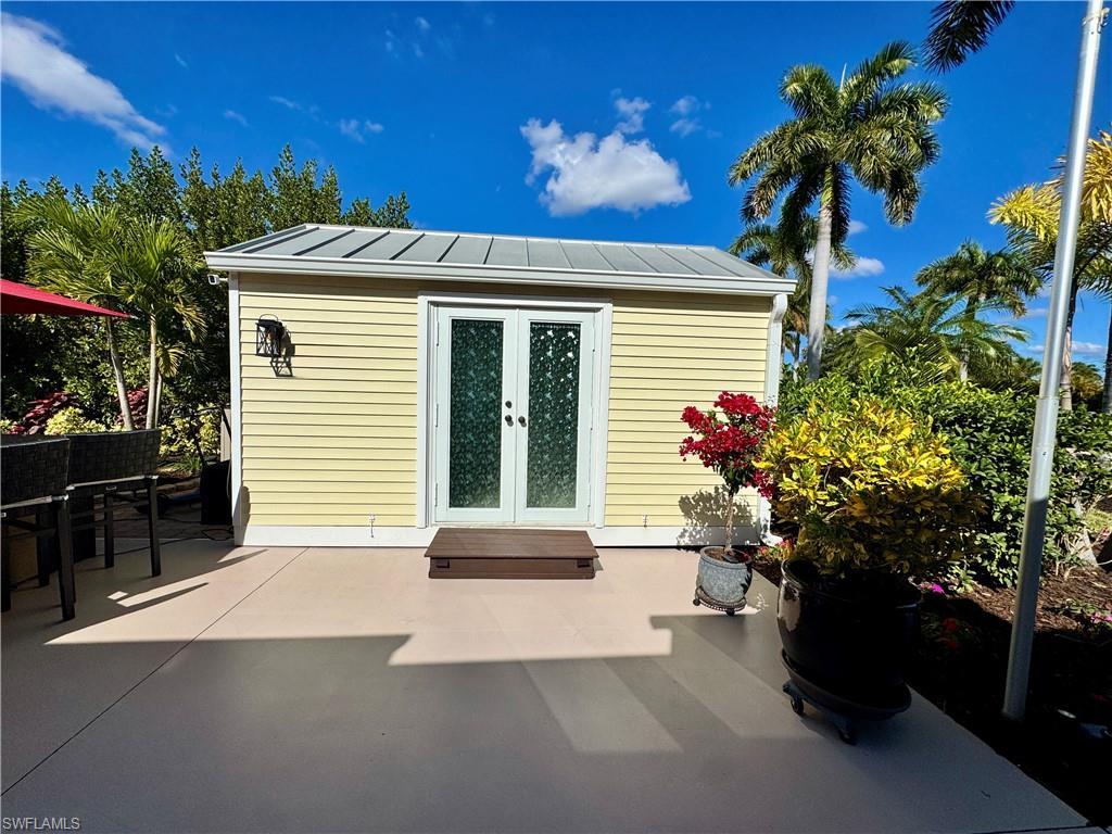 RIVERBEND MOTORCOACH RESORT - Land