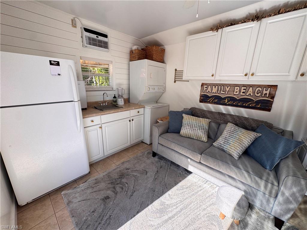 RIVERBEND MOTORCOACH RESORT - Land