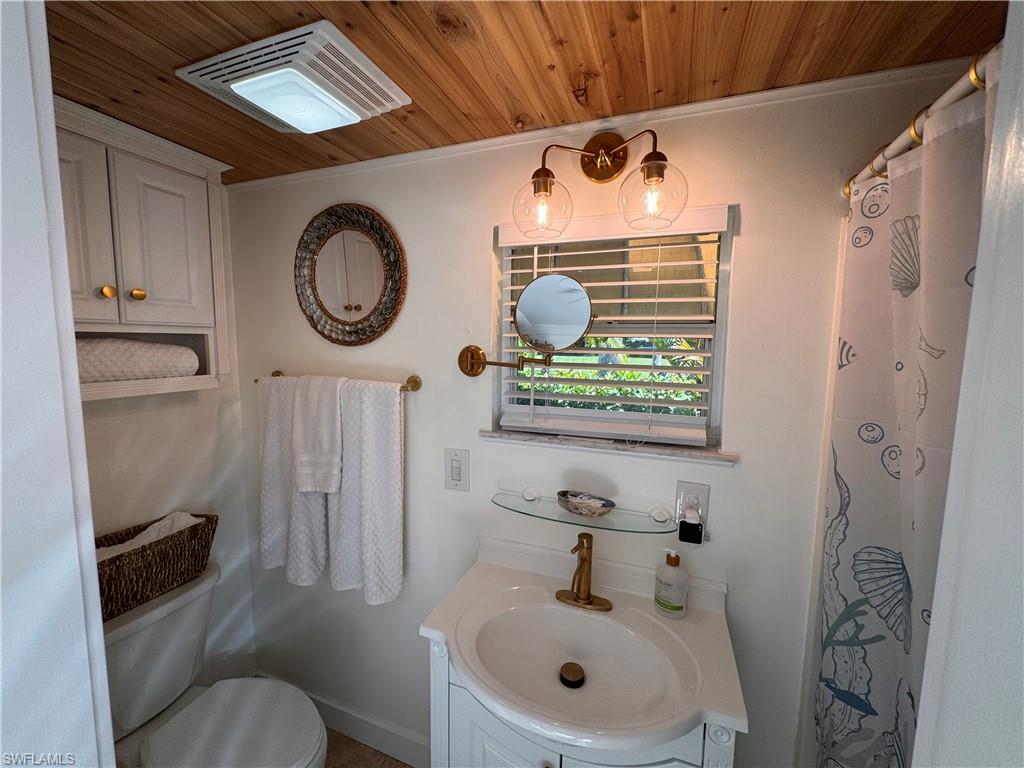 RIVERBEND MOTORCOACH RESORT - Land