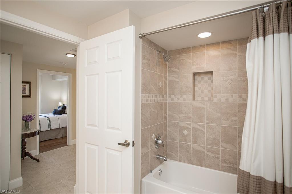 PIPERS GROVE - Residential