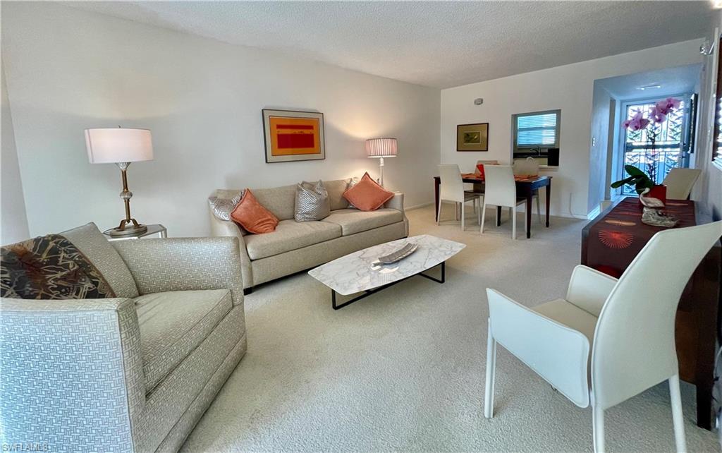 1900 Alamanda DR 204