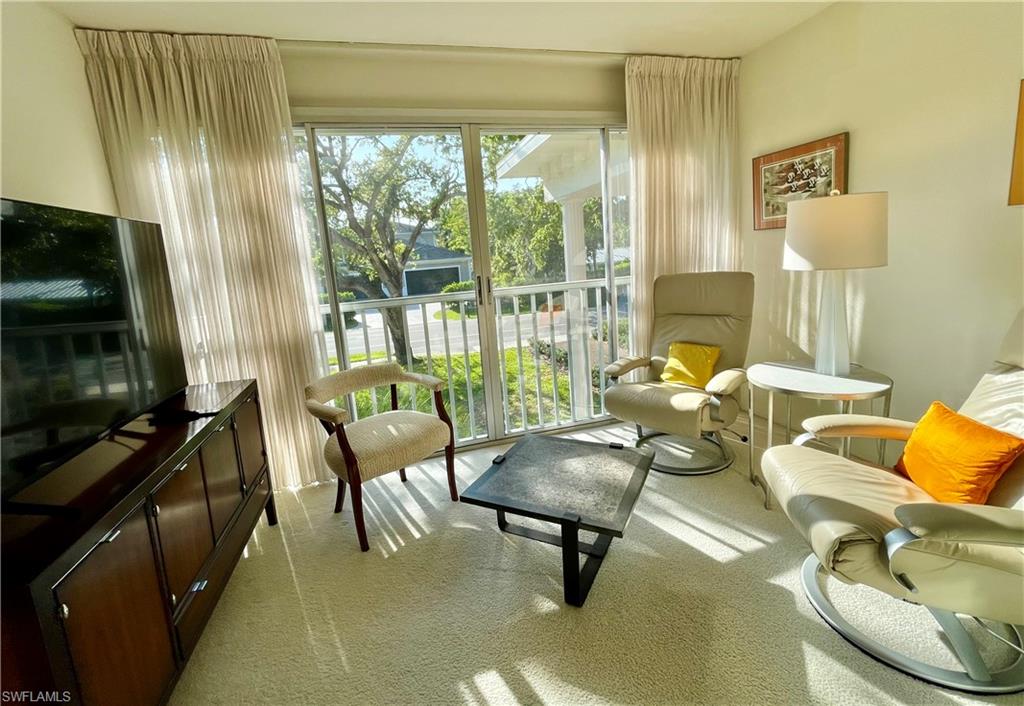 1900 Alamanda DR 204