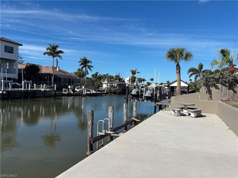 Photo of 452 Seabee AVE, NAPLES, FL 34108 (MLS # 226006750)