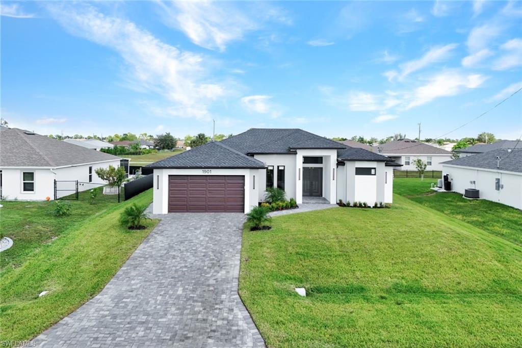 CAPE CORAL - Residential