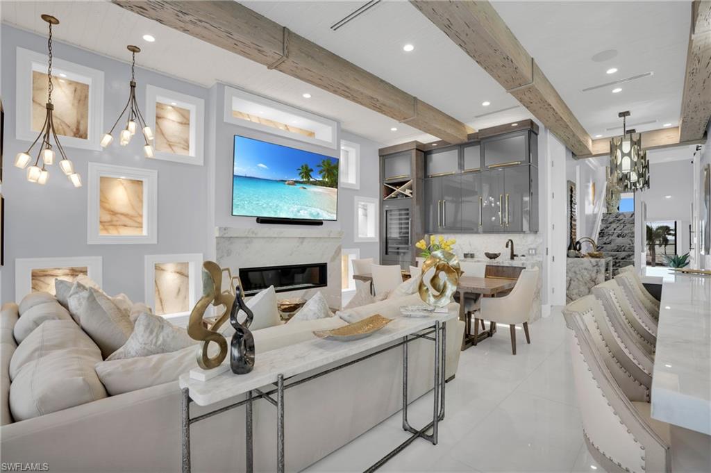 ISLAND SHORES - Residential