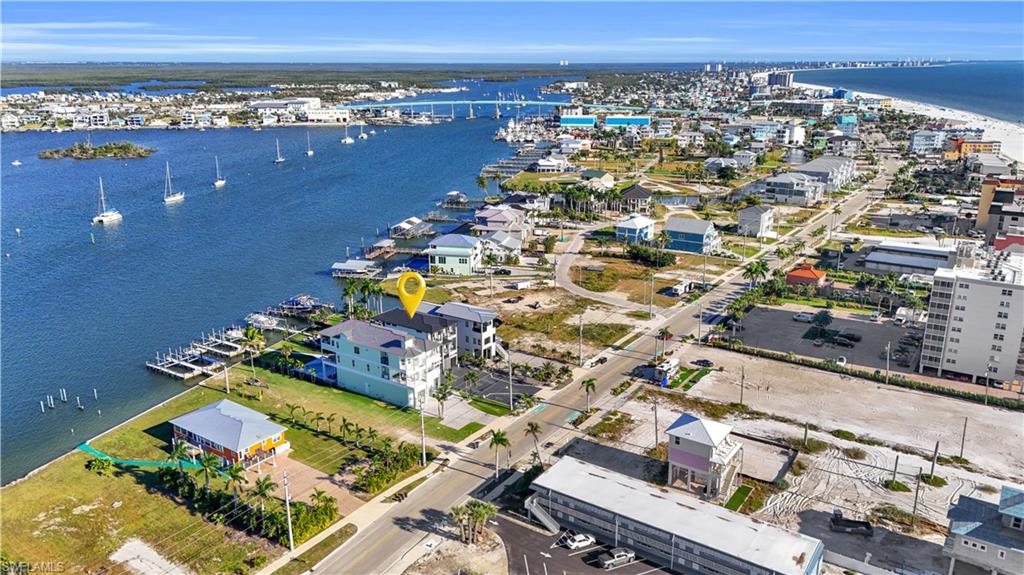 ISLAND SHORES - Residential