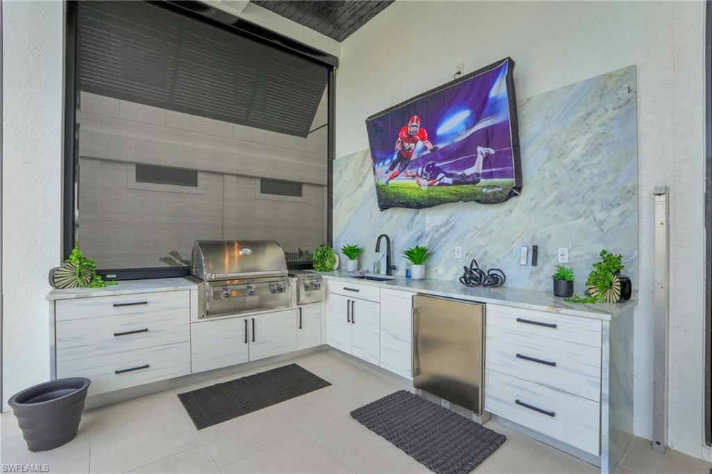 ISLAND SHORES - Residential