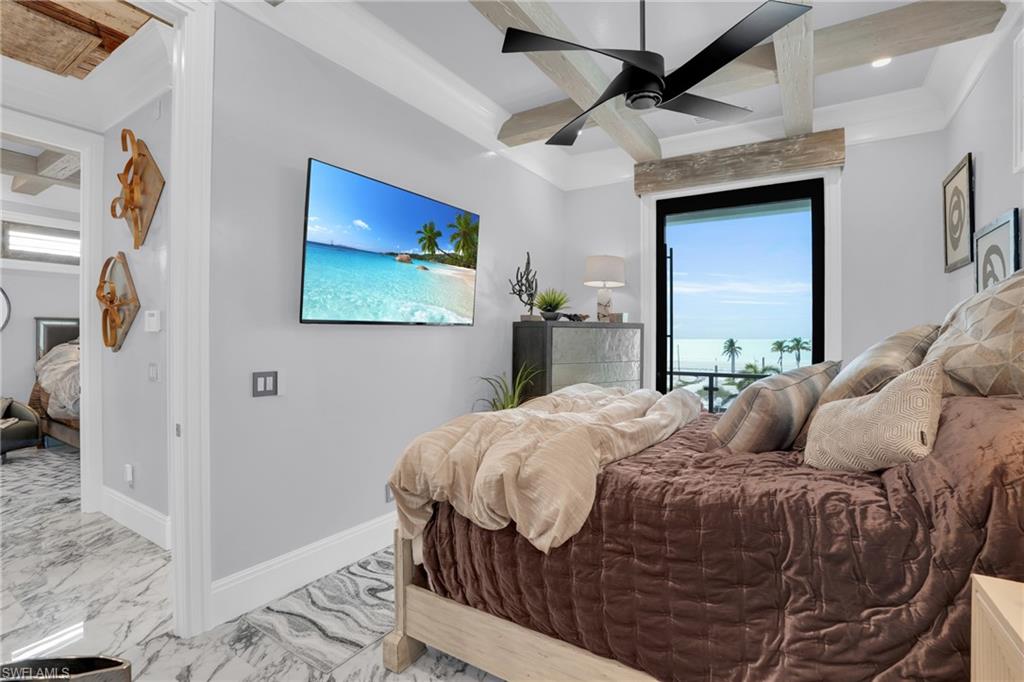 ISLAND SHORES - Residential