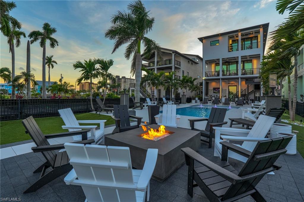 ISLAND SHORES - Residential