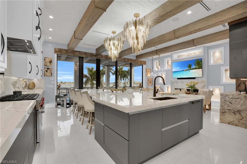 ISLAND SHORES - Residential