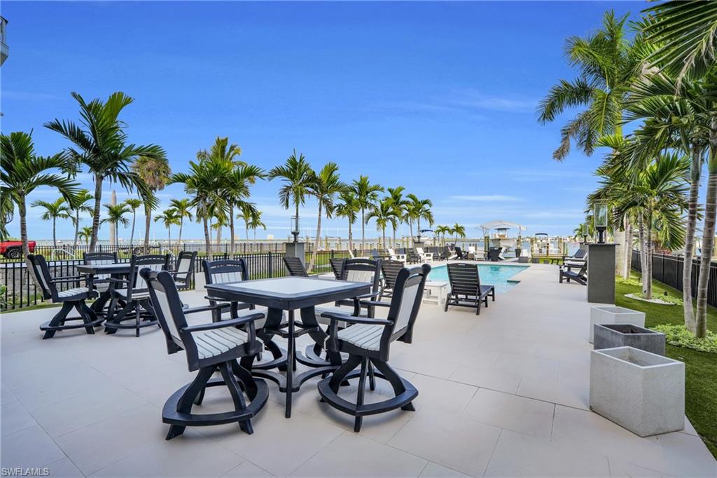 ISLAND SHORES - Residential