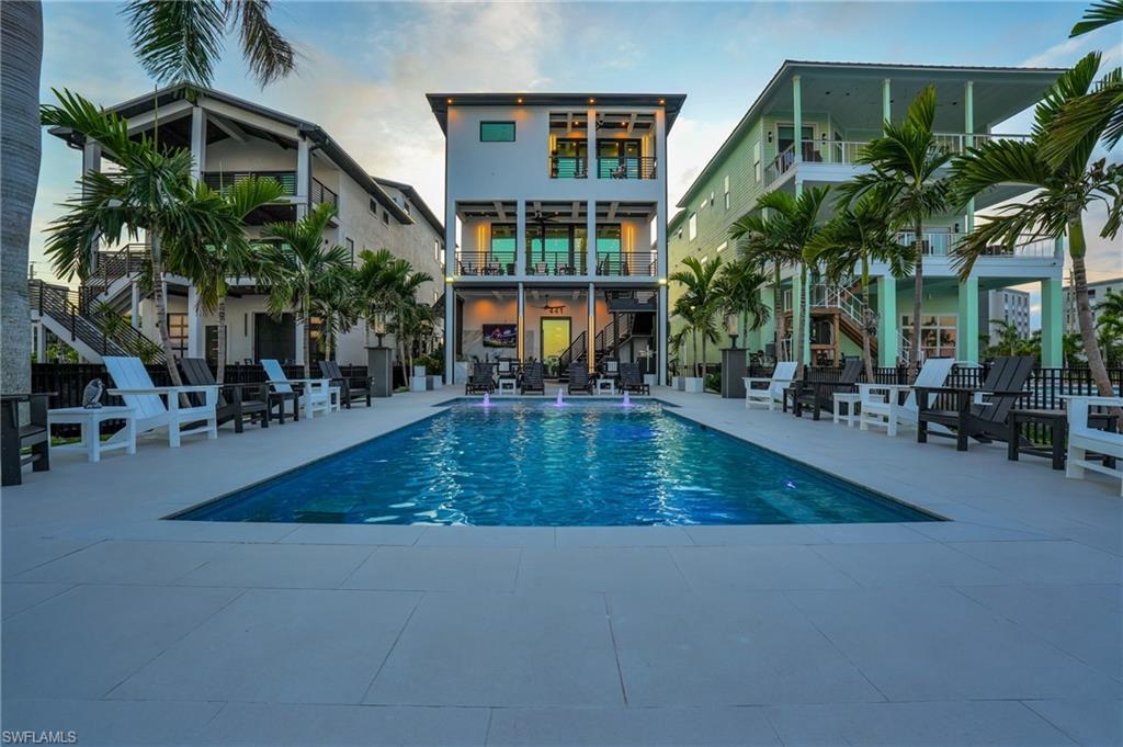 ISLAND SHORES - Residential