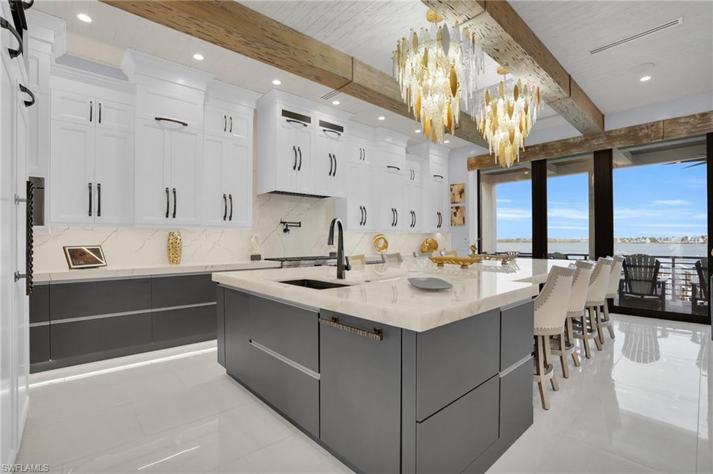 ISLAND SHORES - Residential