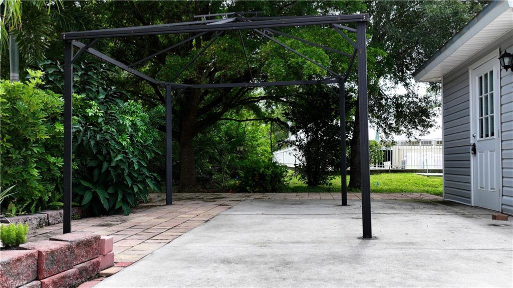 CYPRESS WOODS RV RESORT - Land